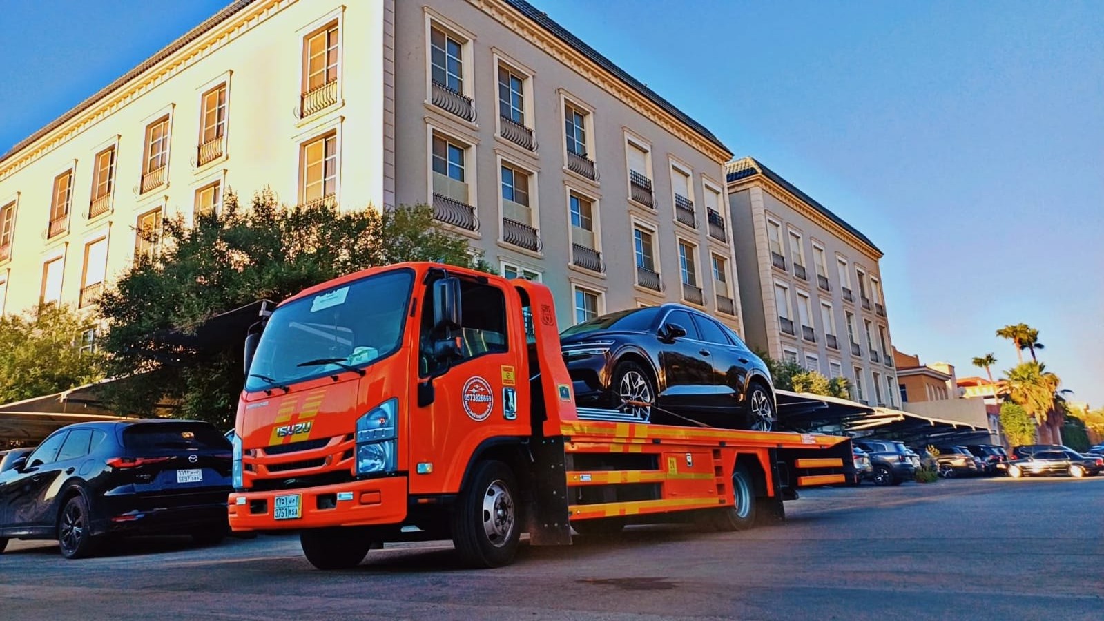 سطحة VIP جدة لنقل السيارات الحديثة بعناية